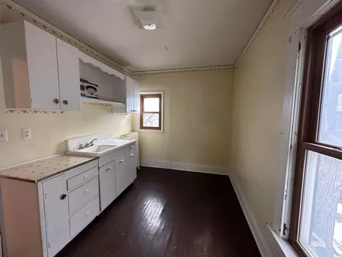 119 E 3rd Ave, Cresco, IA 52136 photo 10