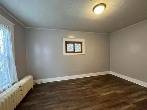 119 E 3rd Ave, Cresco, IA 52136 photo 4