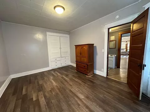 119 E 3rd Ave, Cresco, IA 52136 photo 5