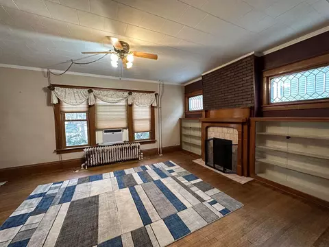 119 E 3rd Ave, Cresco, IA 52136 photo 2