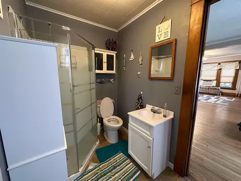 119 E 3rd Ave, Cresco, IA 52136 photo 7