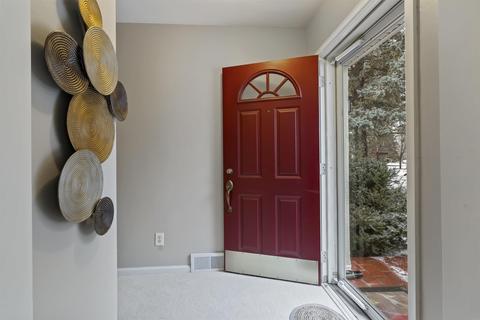 157 Pershing Rd, Waterloo, IA 50701 photo 3