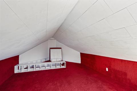157 Pershing Rd, Waterloo, IA 50701 photo 17