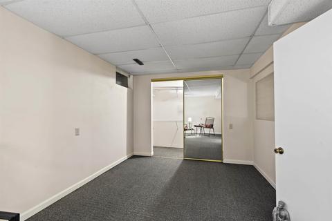 157 Pershing Rd, Waterloo, IA 50701 photo 20
