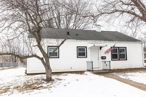 2012 State St, Cedar Falls, IA 50613 photo 1