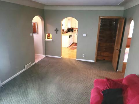 1120 E Mitchell Ave, Waterloo, IA 50702 photo 2