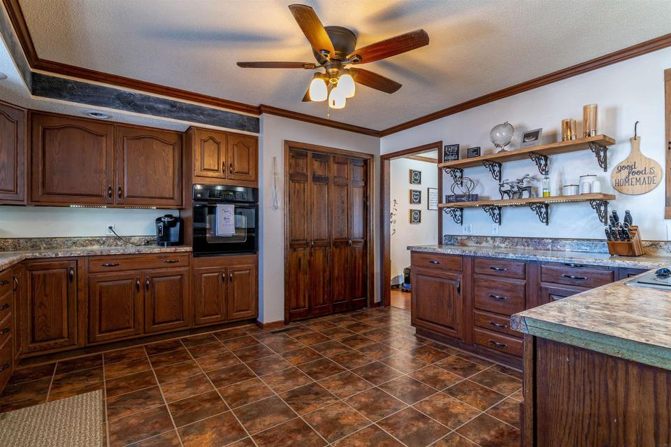  911 Mill St, Traer, IA 50675 photo 8