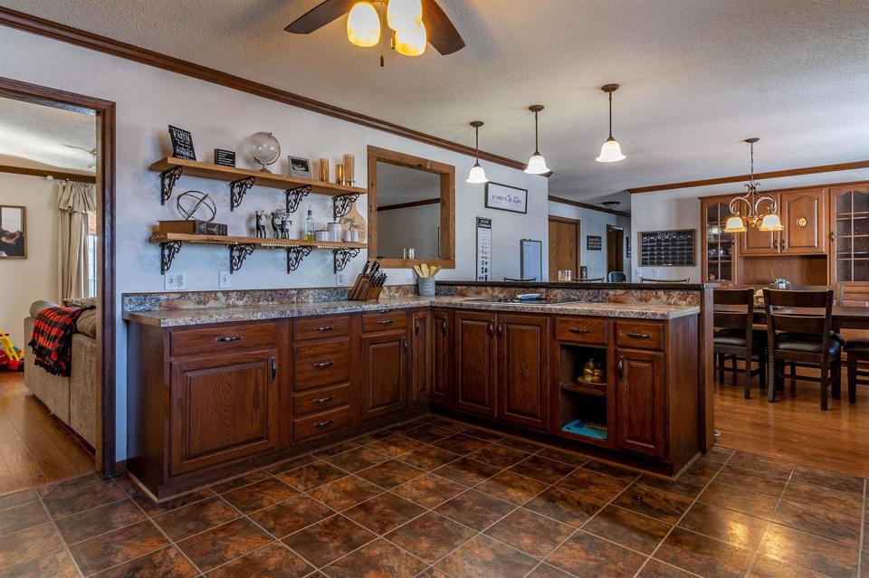  911 Mill St, Traer, IA 50675 photo 11
