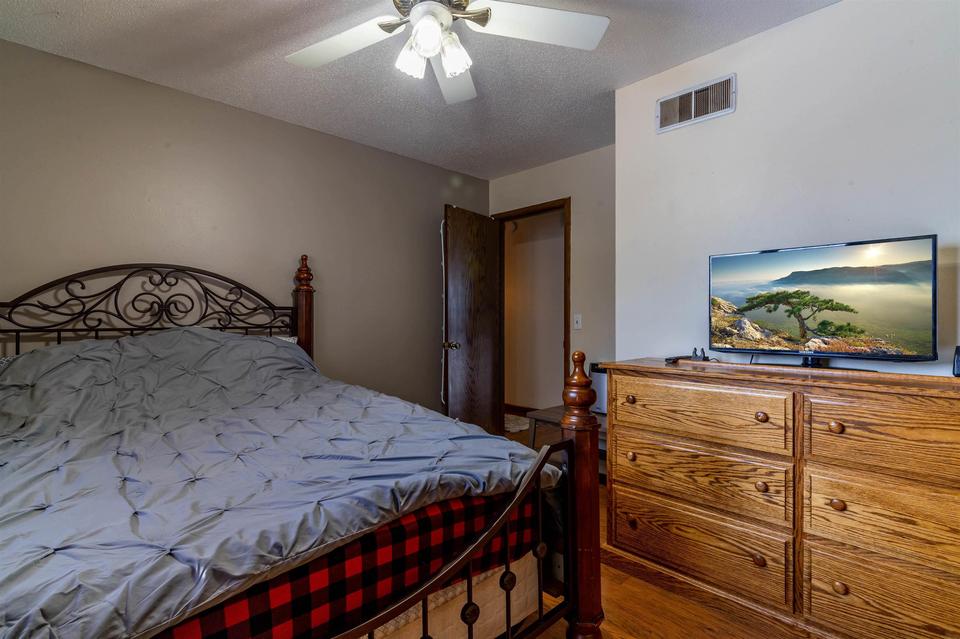  911 Mill St, Traer, IA 50675 photo 19