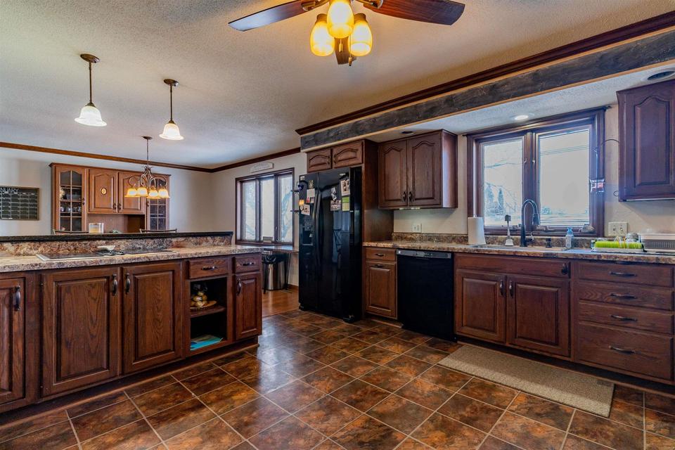  911 Mill St, Traer, IA 50675 photo 10