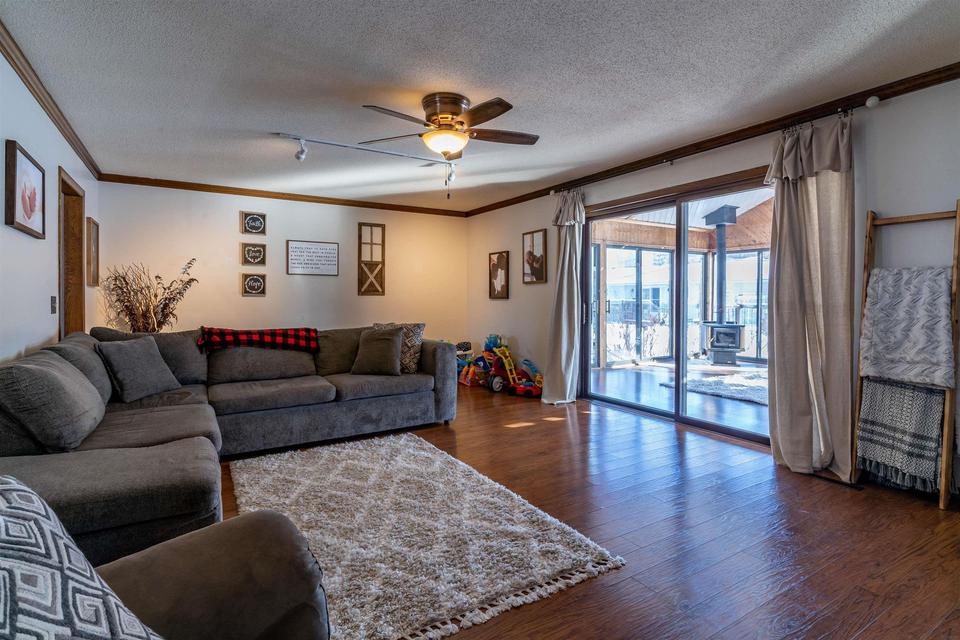  911 Mill St, Traer, IA 50675 photo 6