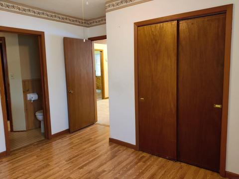 108 Riverview Dr, Decorah, IA 52101 photo 8