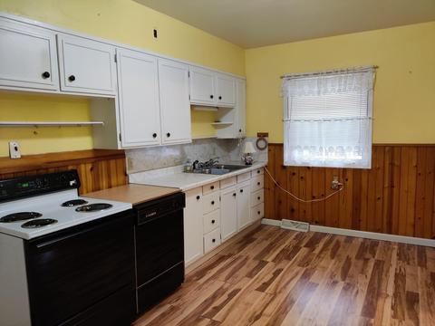 108 Riverview Dr, Decorah, IA 52101 photo 17