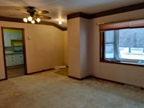 108 Riverview Dr, Decorah, IA 52101 photo 5