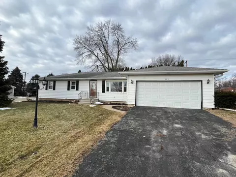 705 N Vine St, West Union, IA 52175