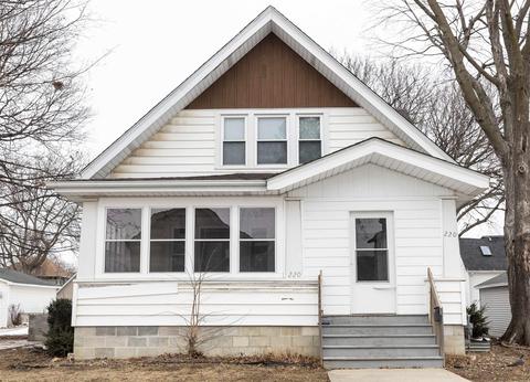 220 E 9th St, Cedar Falls, IA 50613 photo 2