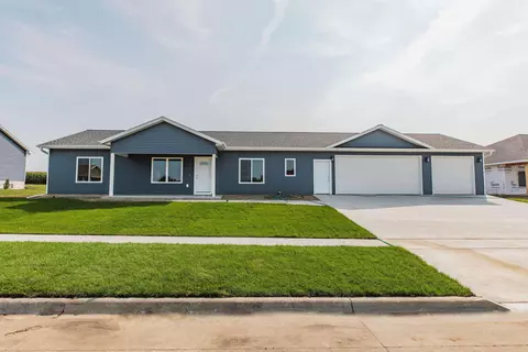 222 Harvest Ln, Shell Rock, IA 50670