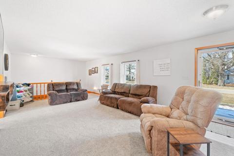 743 Circle Dr, Conrad, IA 50621 photo 8