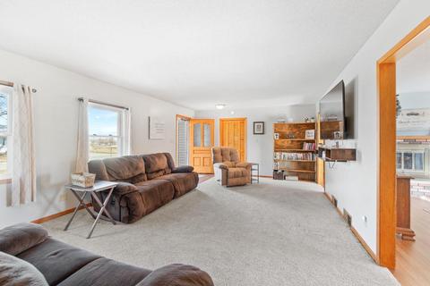 743 Circle Dr, Conrad, IA 50621 photo 9