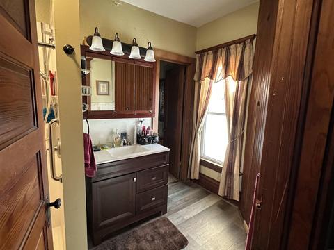 112 S 3rd St, Hazleton, IA 50641 photo 13