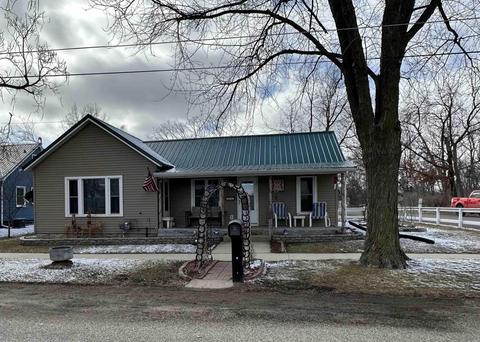 112 S 3rd St, Hazleton, IA 50641 photo 1