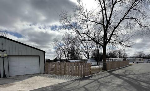 112 S 3rd St, Hazleton, IA 50641 photo 4
