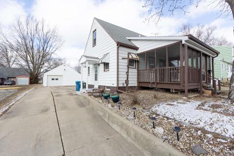 1433 E Mitchell Ave, Waterloo, IA 50702 photo 4