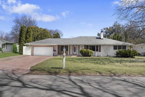 1161 Prospect Blvd, Waterloo, IA 50701