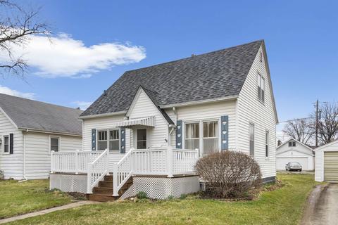 135 Bertch Ave, Waterloo, IA 50702 photo 2