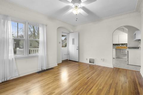 135 Bertch Ave, Waterloo, IA 50702 photo 5