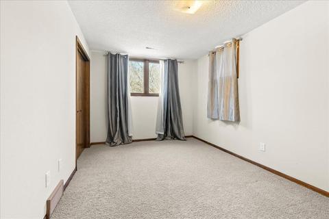 204 Lambeth Rd, Waterloo, IA 50701 photo 20