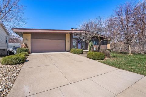 204 Lambeth Rd, Waterloo, IA 50701 photo 2
