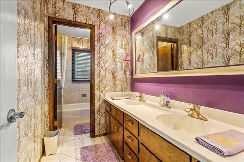 204 Lambeth Rd, Waterloo, IA 50701 photo 11