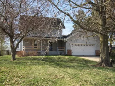 101 Sunset Dr, Anamosa, IA 52205