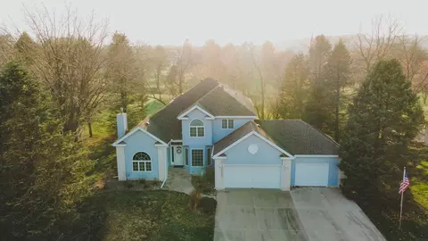 2573 Golf View Rd, Decorah, IA 52101