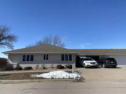 401 Brantingham, Charles City, IA 50616