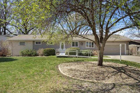 428 Progress Ave, Waterloo, IA 50701 photo 1