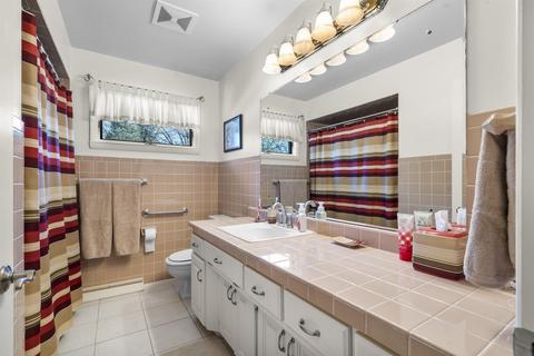 428 Progress Ave, Waterloo, IA 50701 photo 13