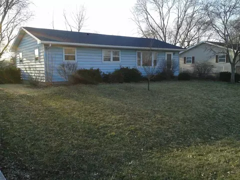 874 Rose Ln, Waterloo, IA 50702