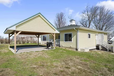 201 4th St, Morrison, IA 50657 photo 16