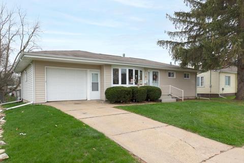 936 E Mitchell Ave, Waterloo, IA 50702 photo 2