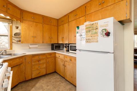936 E Mitchell Ave, Waterloo, IA 50702 photo 6