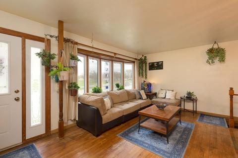 936 E Mitchell Ave, Waterloo, IA 50702 photo 3