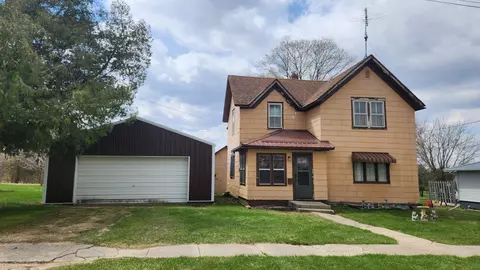229 Park Ave, Arlington, IA 50606