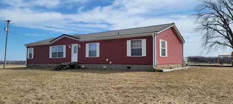 8968 Neon Rd, Maynard, IA 50655