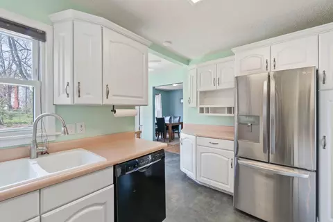 244 Windsor Dr, Waterloo, IA 50701 photo 12