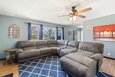 244 Windsor Dr, Waterloo, IA 50701 photo 5