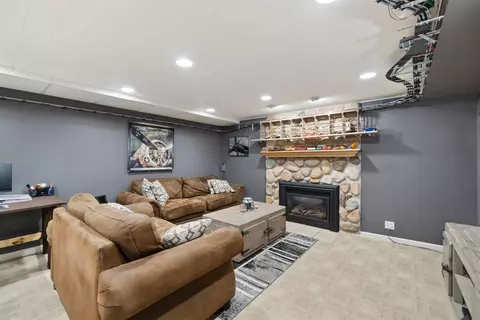 244 Windsor Dr, Waterloo, IA 50701 photo 20