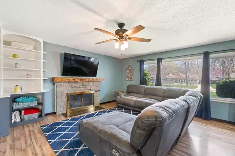 244 Windsor Dr, Waterloo, IA 50701 photo 6