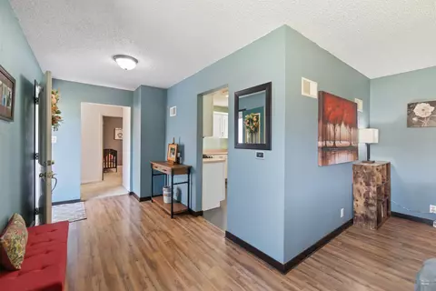 244 Windsor Dr, Waterloo, IA 50701 photo 4